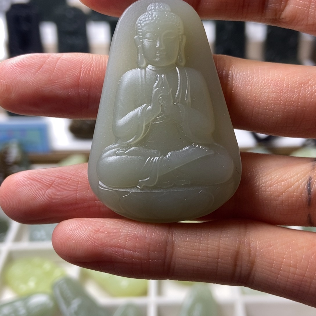 豫***和田玉未镶嵌颈饰