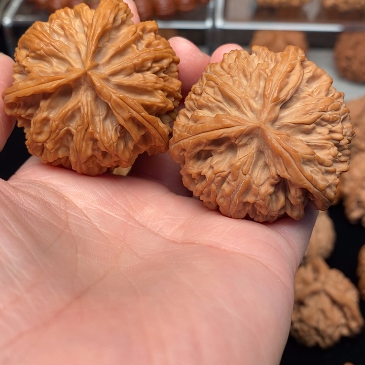 吊坠文玩核桃逆*苹果奔