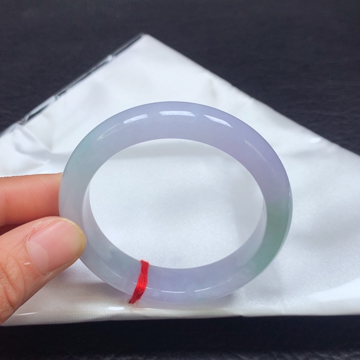 翡翠手镯未镶嵌51圈