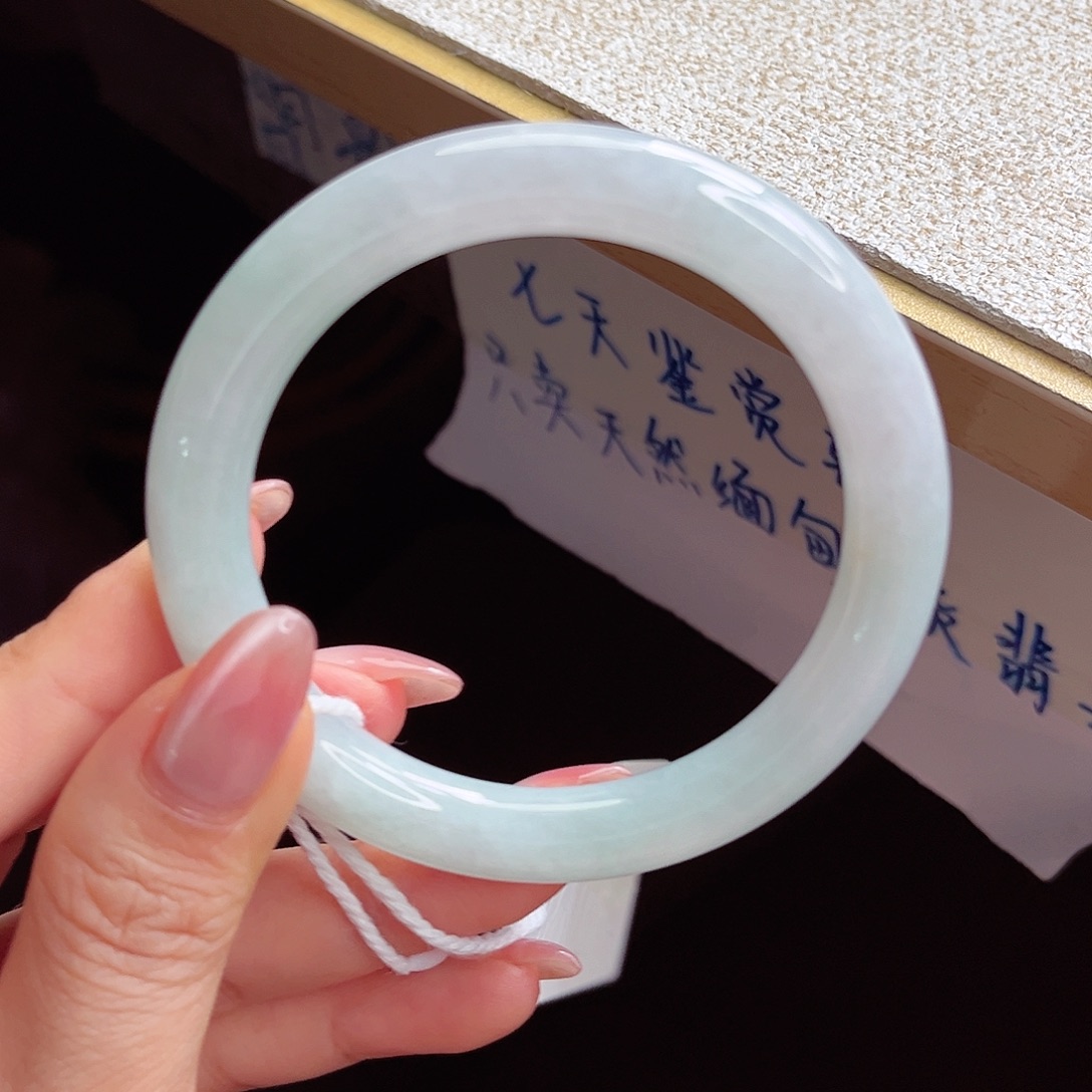翡翠未镶嵌手镯手镯
