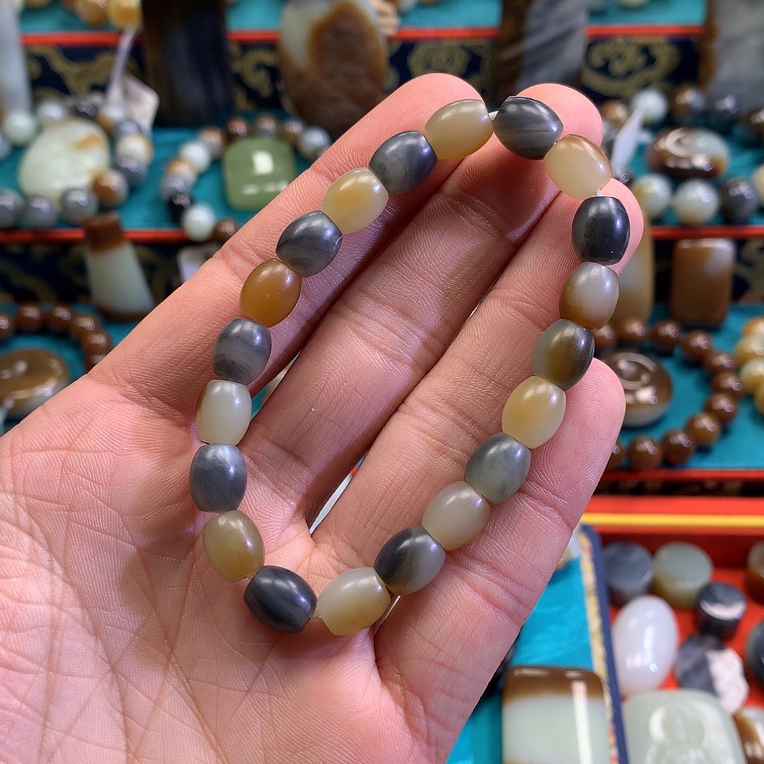 和田玉（糖玉）未镶嵌手链