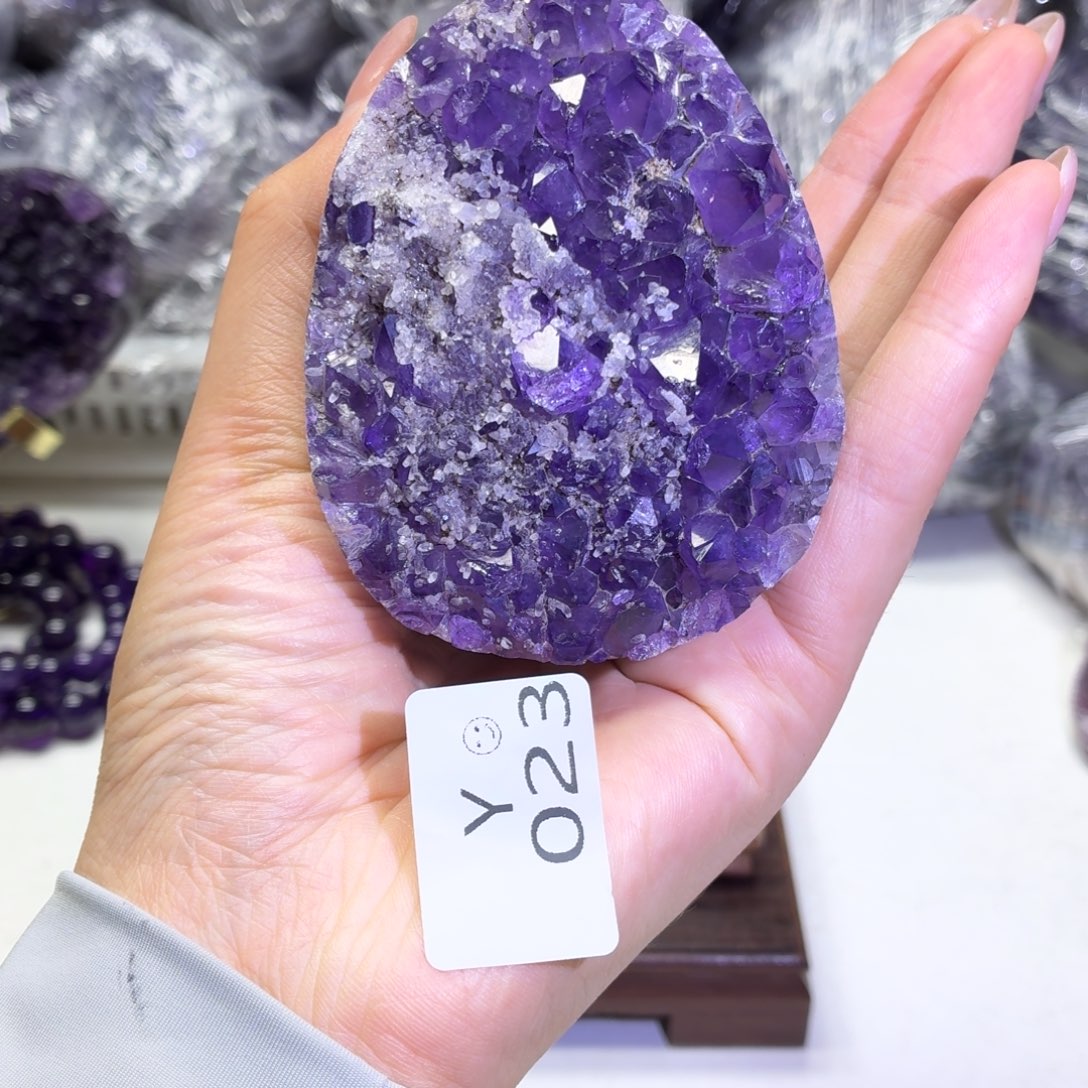 水晶摆件未镶嵌紫水晶