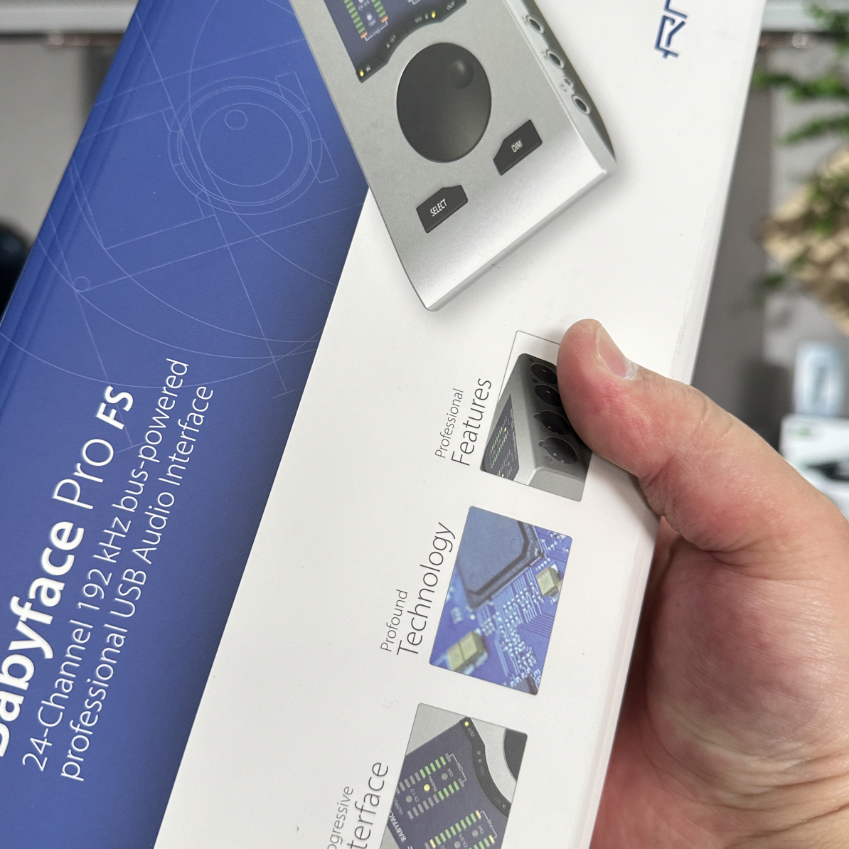 99新  娃娃脸 声卡25年款全套73087024一年保不支持适用