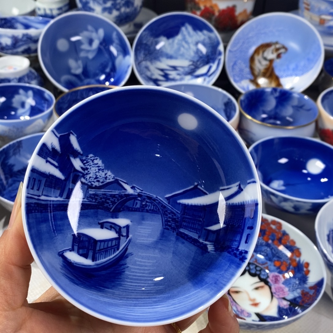 顺***滔青花水乡主人杯杯