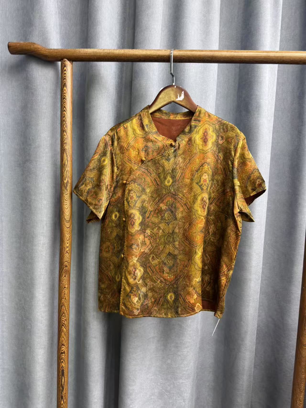 （瑕疵）夏季新款时尚简约新中式桑蚕丝奥黛提花上衣女y543