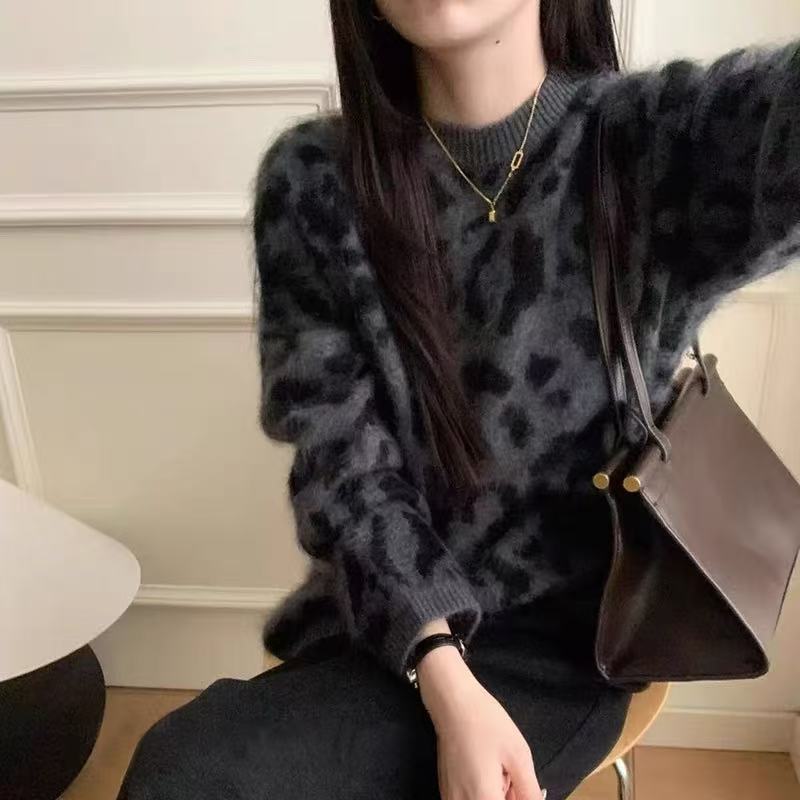 豹纹针织衫秋冬豹纹针织长袖毛衣宽松毛针织衫时尚圆领女