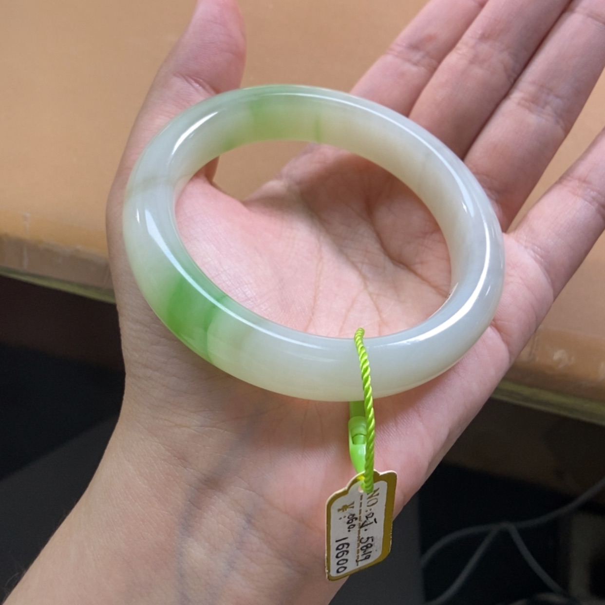 【闪购商品】和田玉（翠青玉）手镯未镶嵌5556