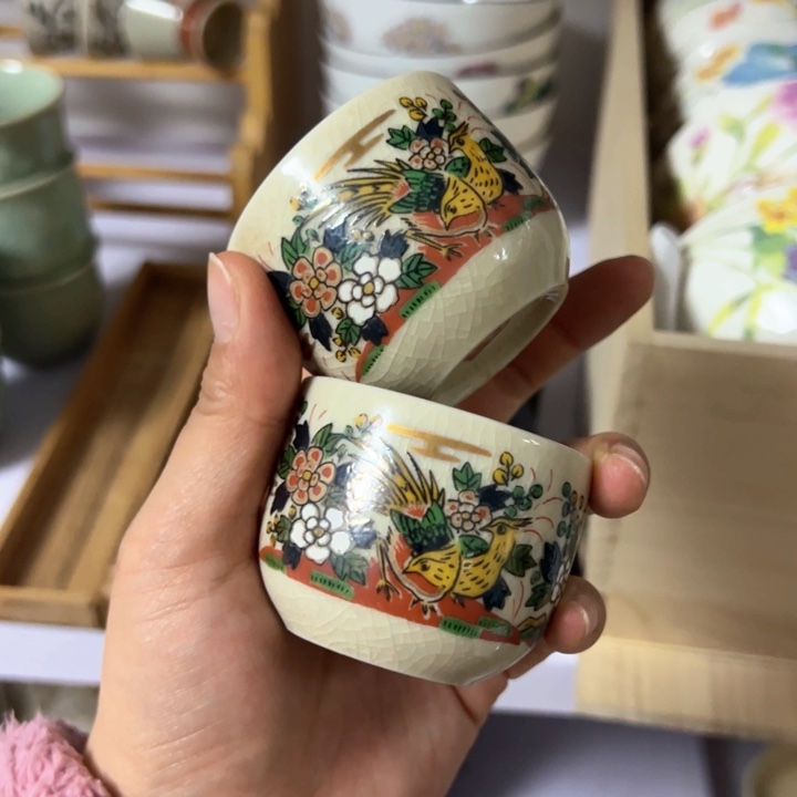 盖碗瓷器直播放漏中