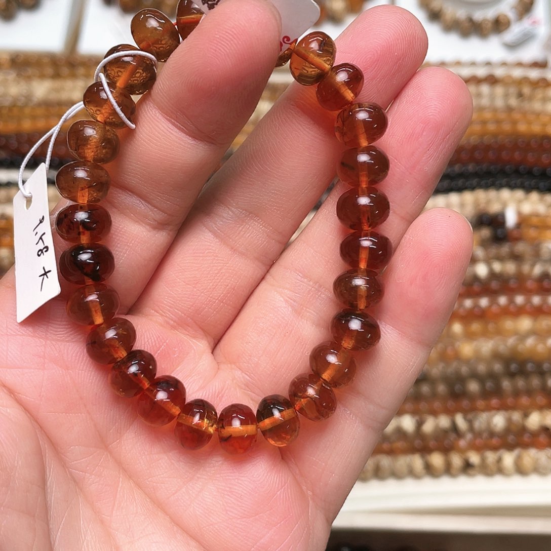 未镶嵌琥珀裸石九70473