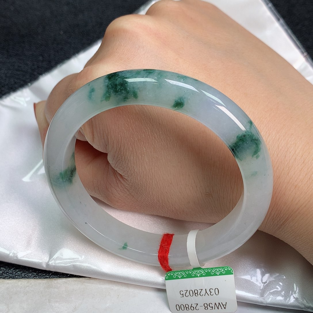 翡翠手镯未镶嵌58圈