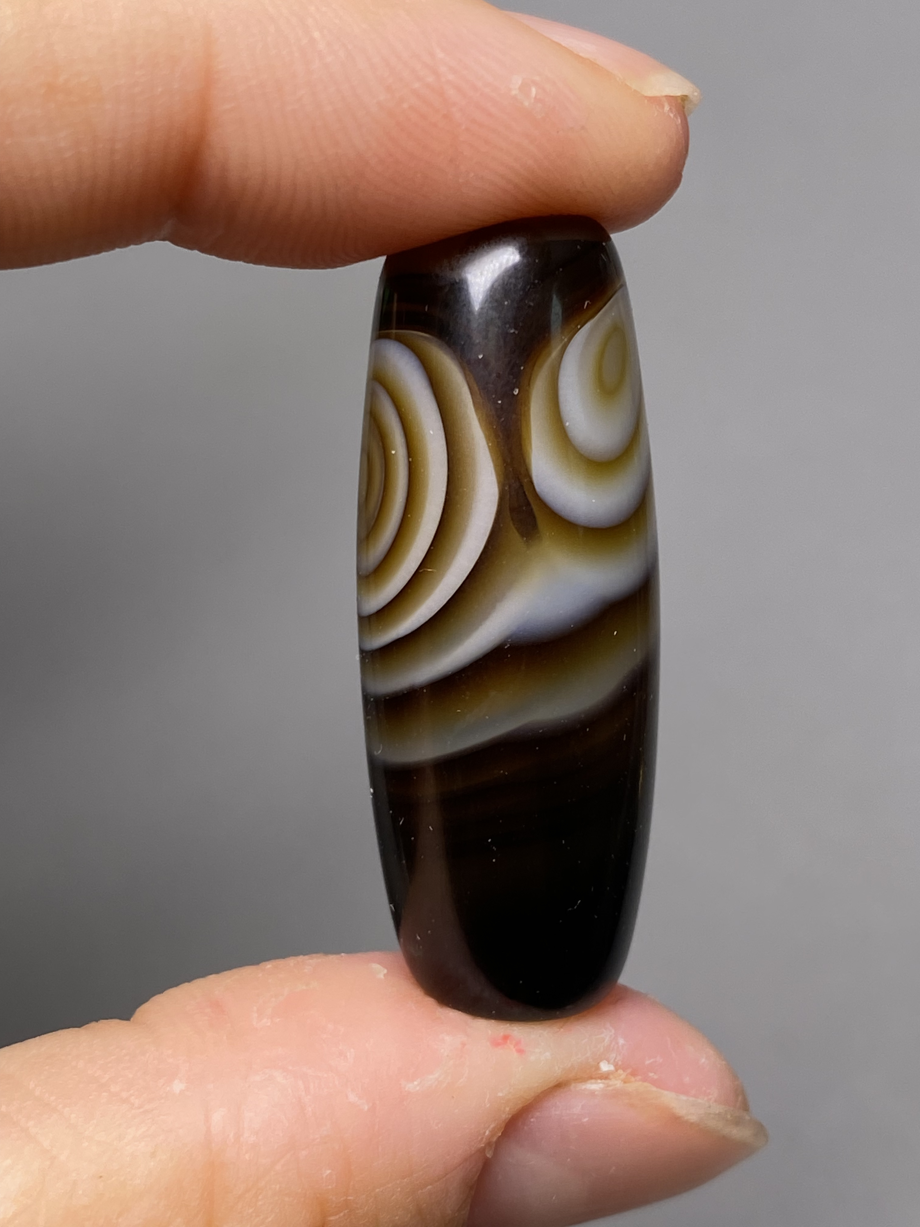 缠丝玛瑙象形珠子桶珠珠子“猫头鹰”尺寸约：34x13mm