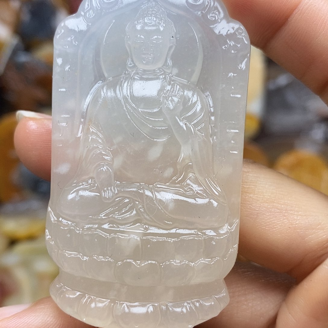 石英质玉未镶嵌颈饰