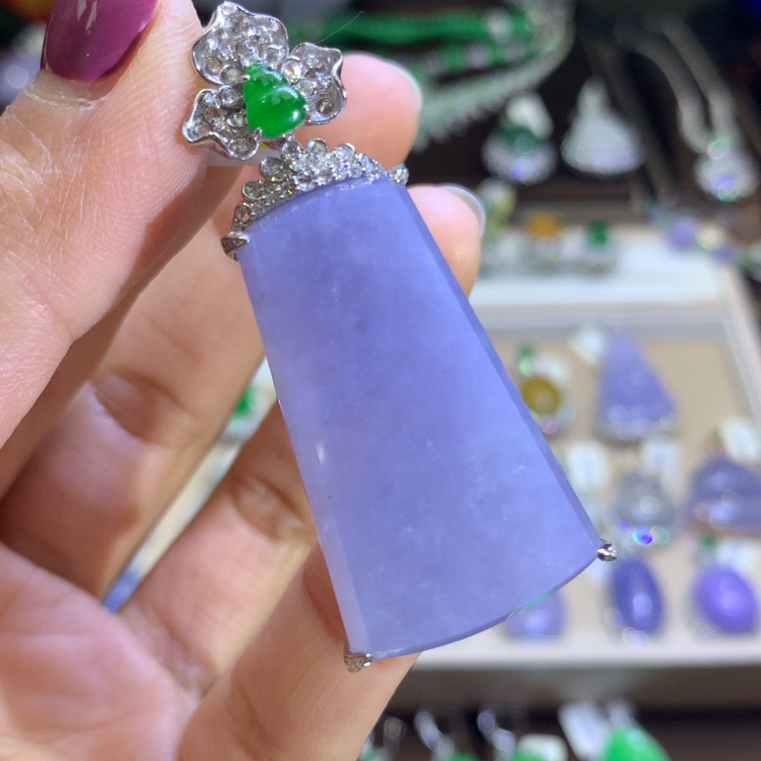 翡翠耳饰18K金镶嵌翡翠