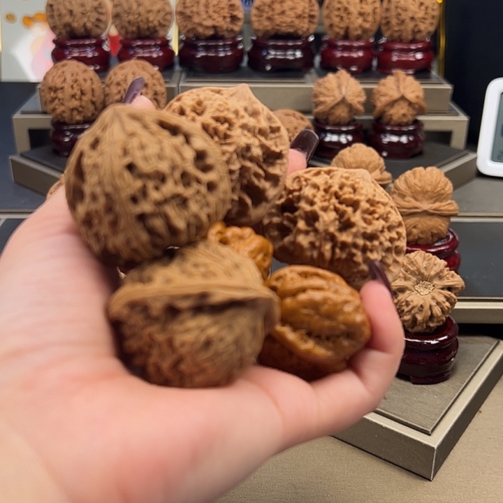 文玩核桃把件三棱➕南疆石➕官帽k-002