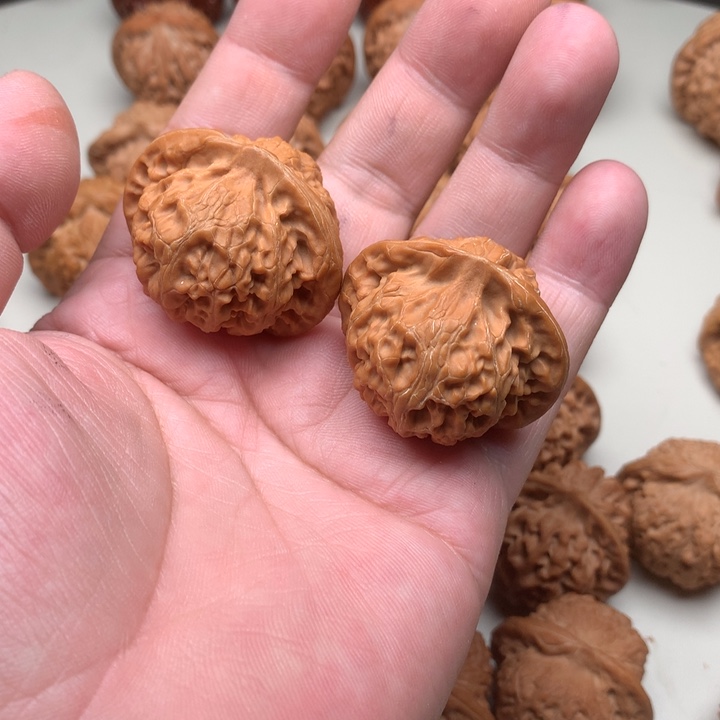 鲨***i文玩核桃吊坠宫灯