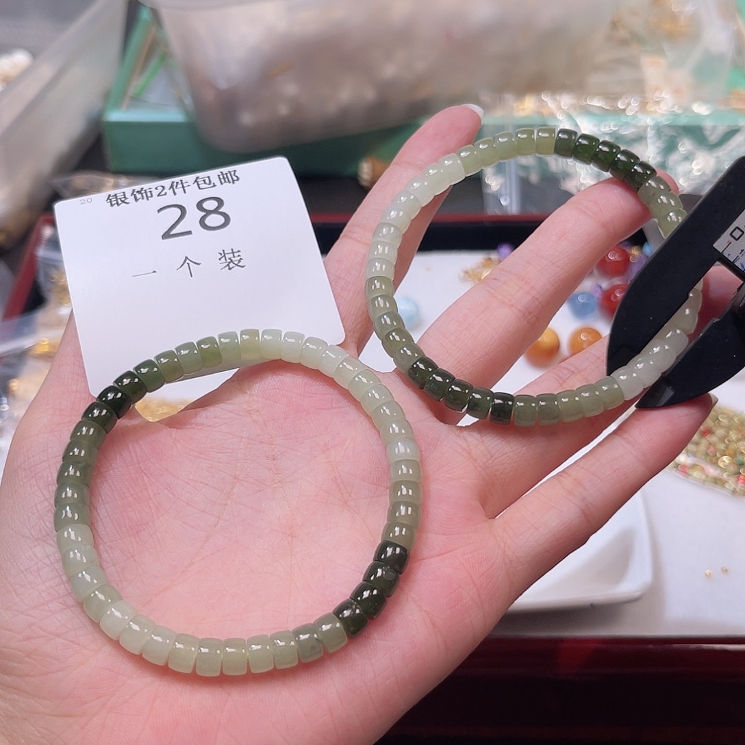 未镶嵌水晶珠宝半成品28 。       