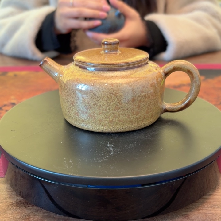 德钟壶黄金釉茶器传统工艺作品