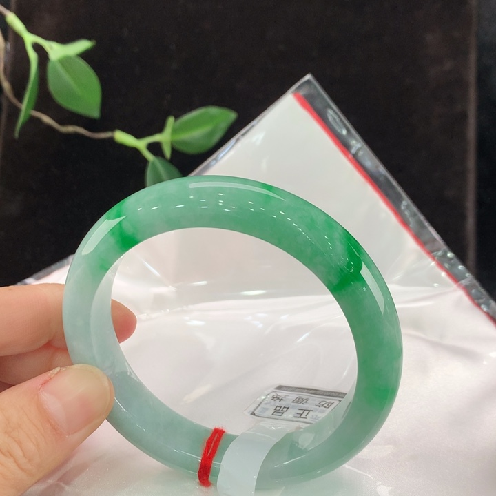 翡翠手镯未镶嵌111/0006