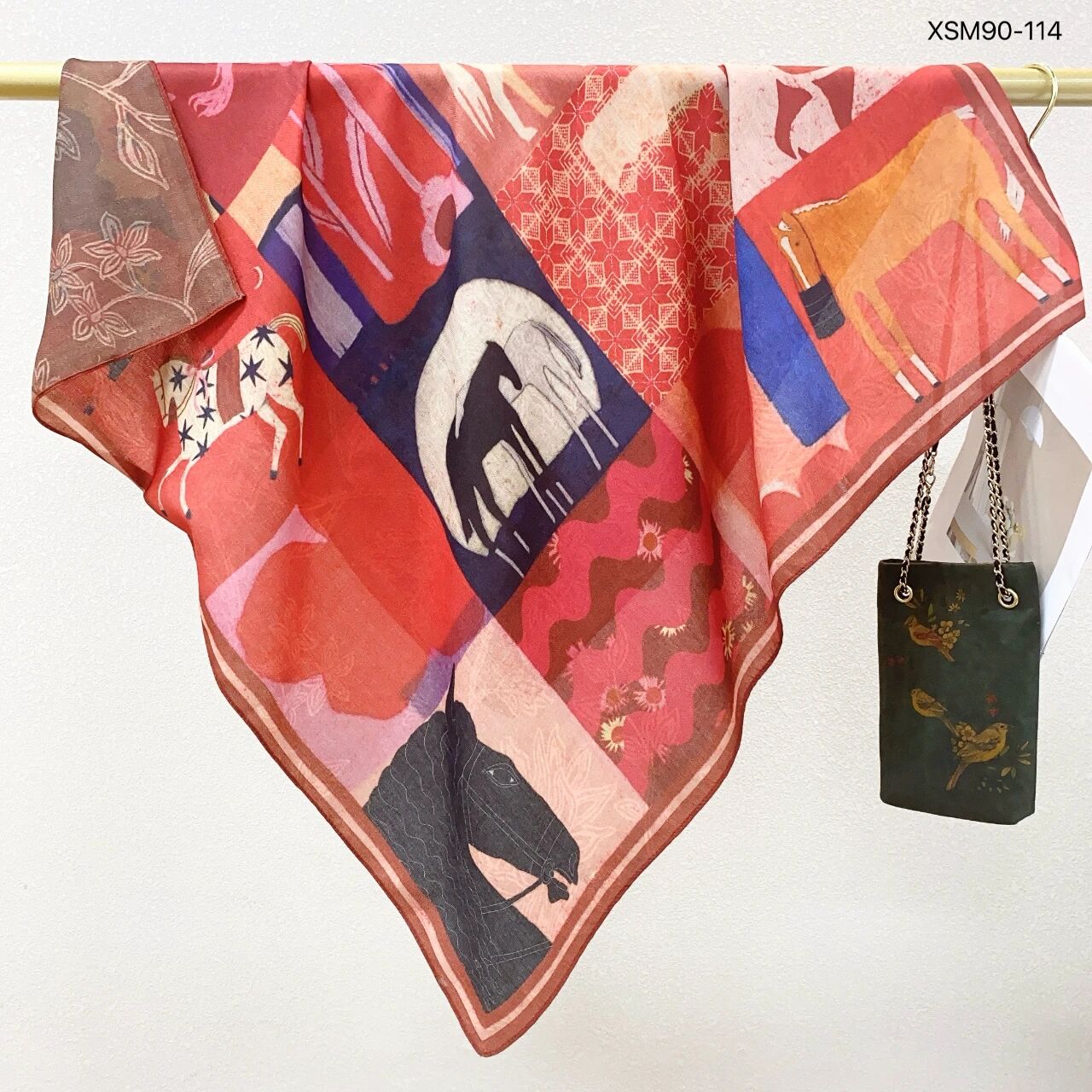 K（绿扣）P12【红调骏影】新款丝毛双面85*85围巾方巾