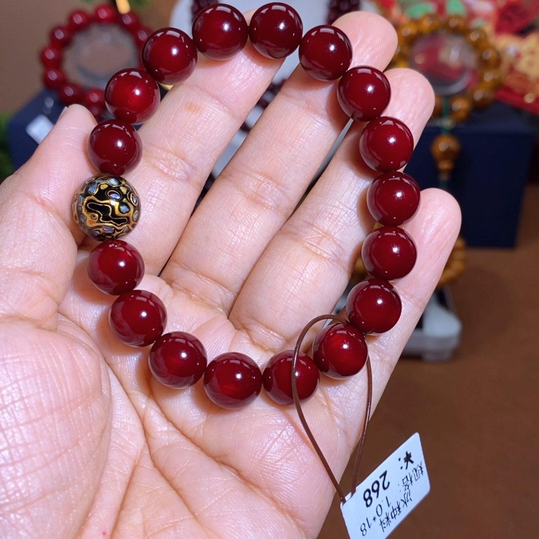 贝壳杉帝王血龙木1.0冰料天花板