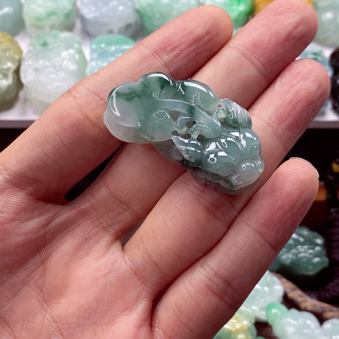 翡翠未镶嵌颈饰翡翠