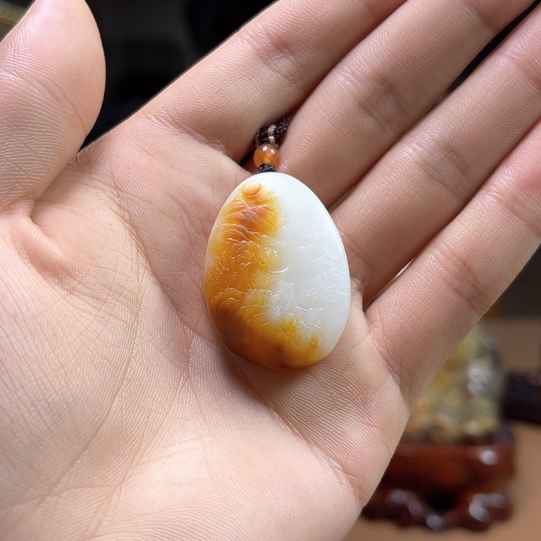 和田玉颈饰未镶嵌