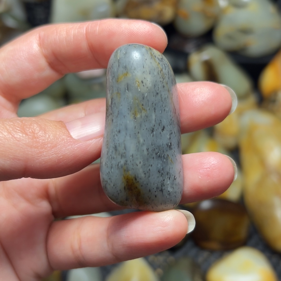 和田玉（青玉）B4未镶嵌