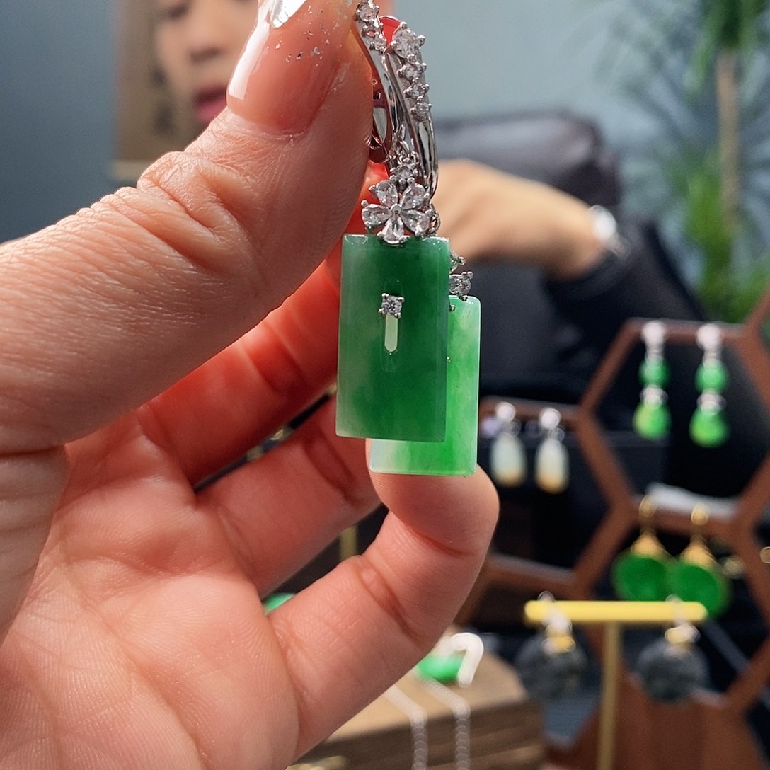 翡翠耳饰银S925镶嵌翡翠