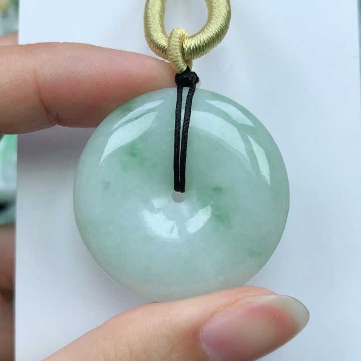 翡翠颈饰未镶嵌天然翡翠a货