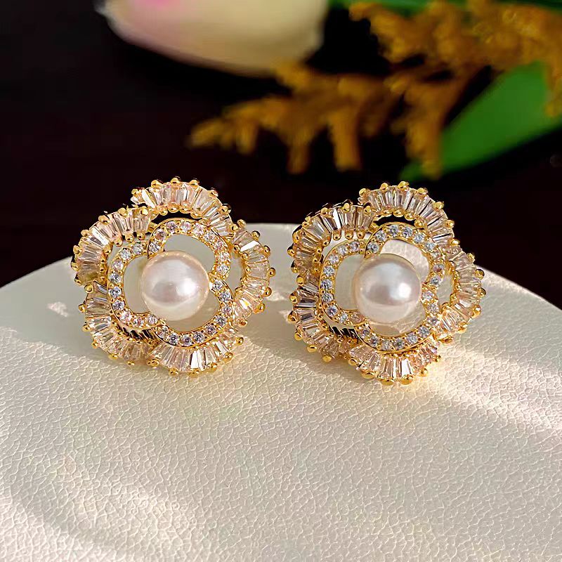 铜合金仿珍珠耳饰 复古轻奢超闪玫瑰花耳钉法式甜美高级耳环5395