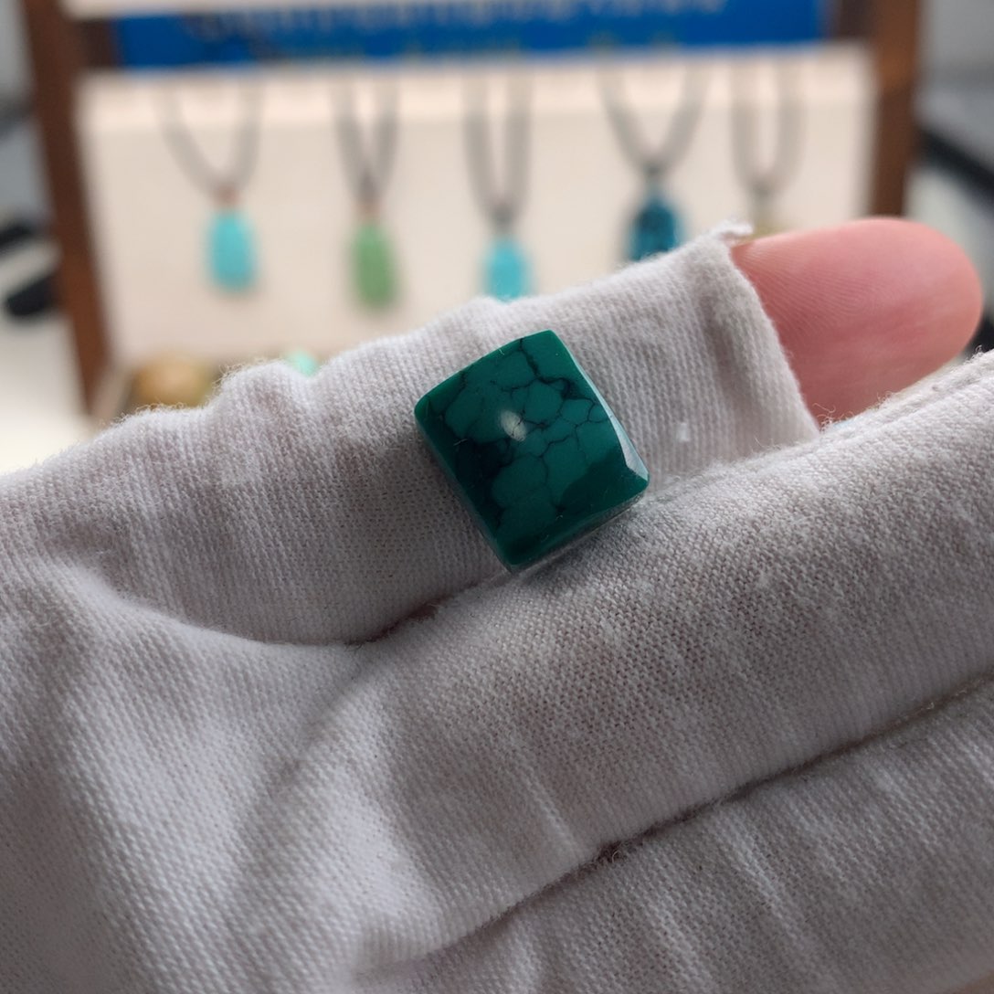 绿松石配饰未镶嵌10