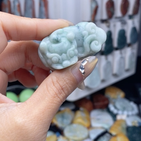 翡翠颈饰未镶嵌翡翠