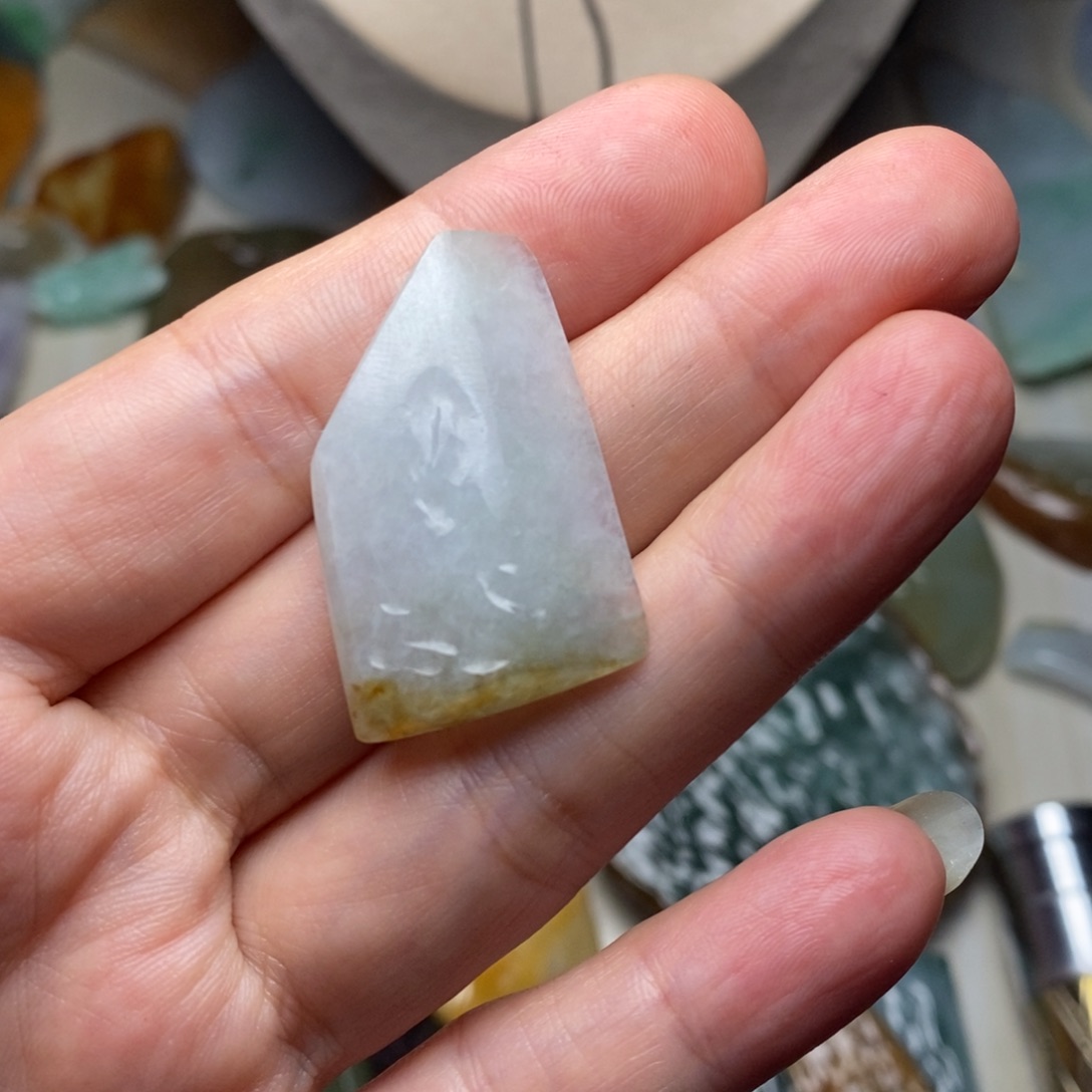 翡翠未镶嵌颈饰用****0天然
