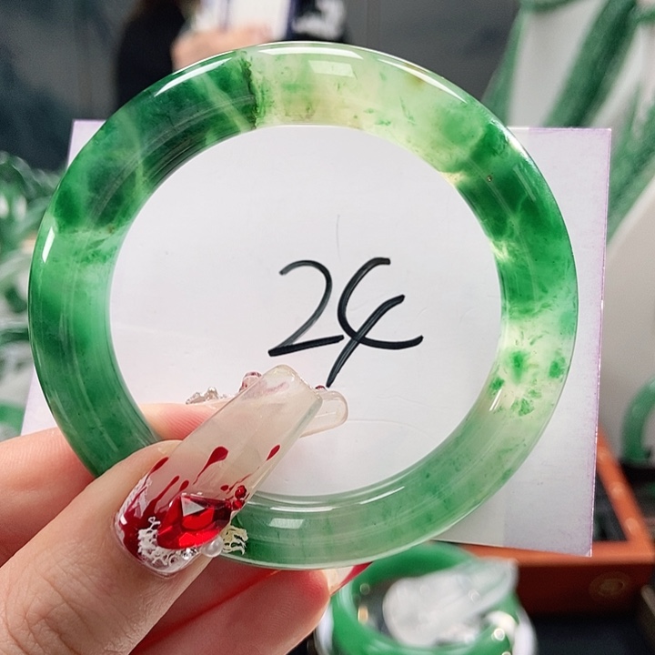 石英质玉手镯未镶嵌天然A货非洲翠手镯