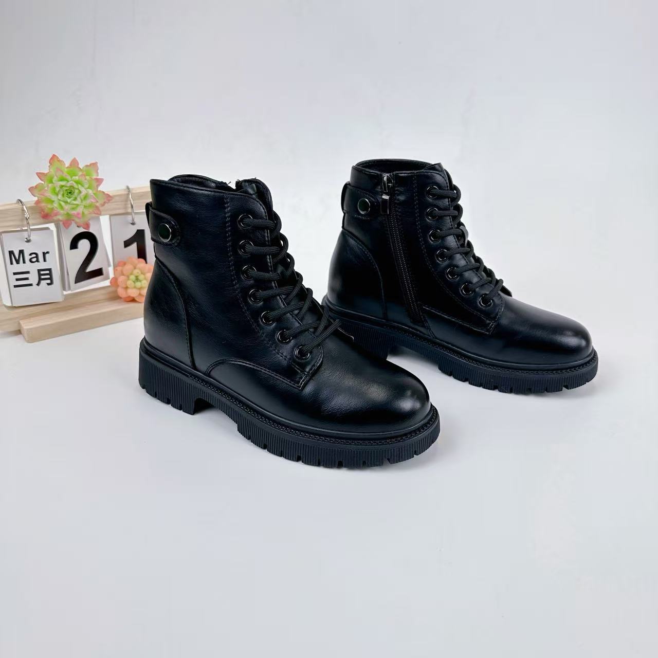 小强家女鞋 防水台圆头黑色短靴女（A351-19-2）（1R34X43010W-10）