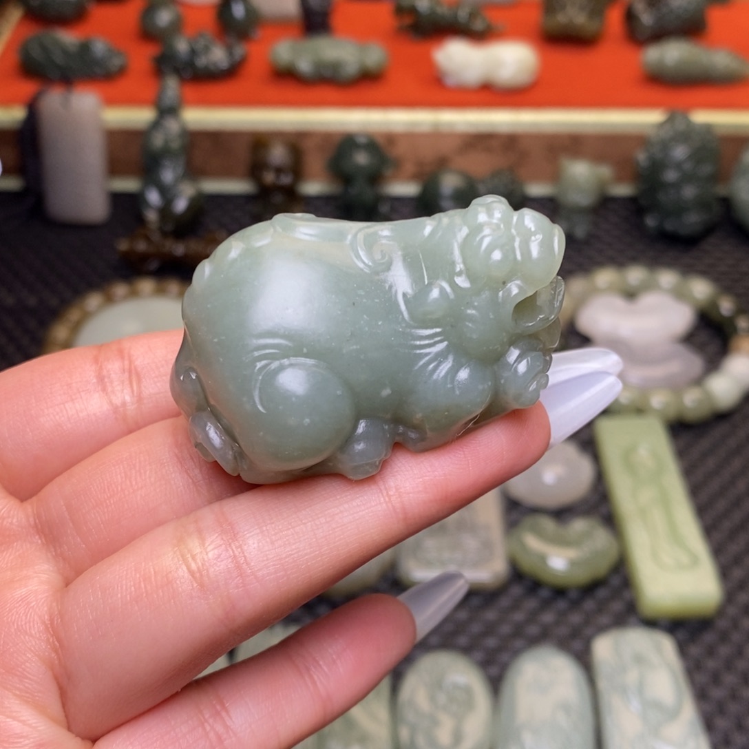 和田玉颈饰未镶嵌双*