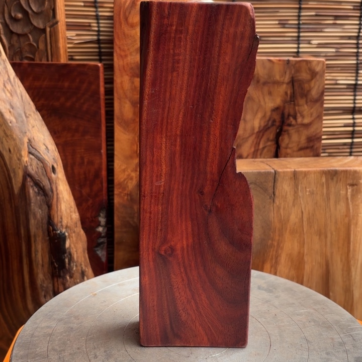 半***丁大叶紫檀（黑酸枝木类）