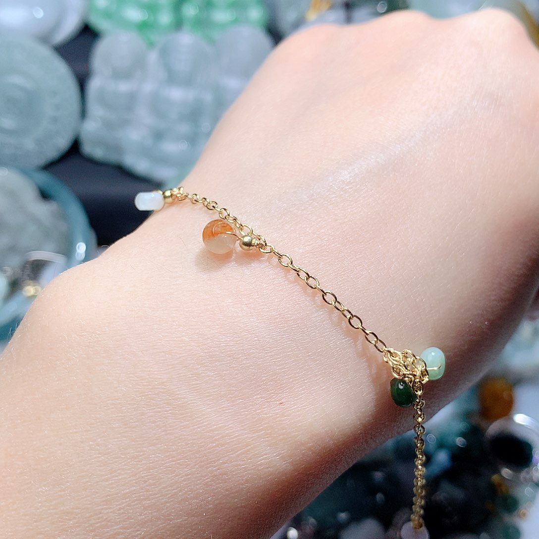 翡翠颈饰未镶嵌3244。