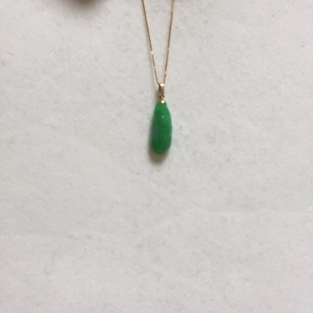 翡翠颈饰18K金镶嵌简单