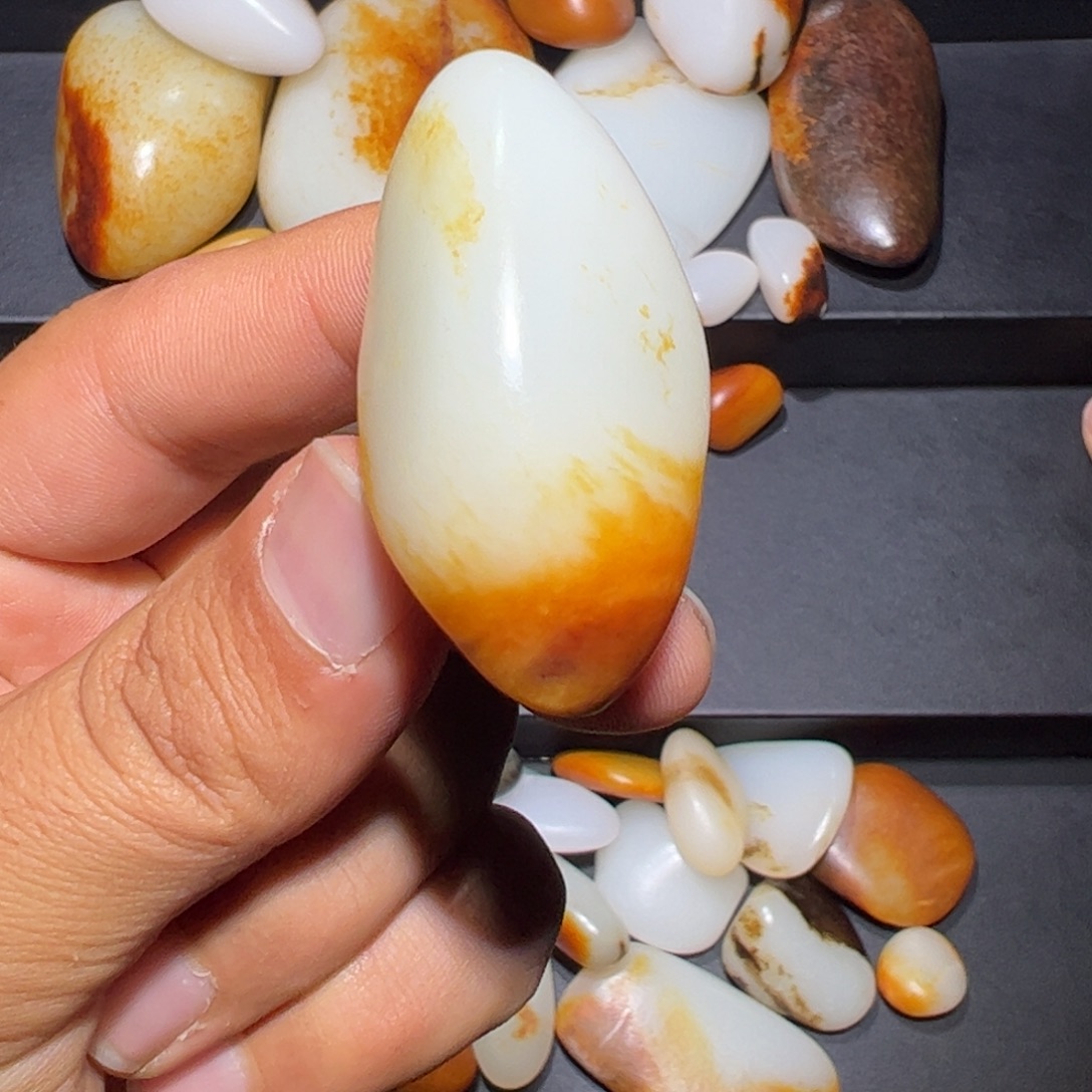 和田玉未镶嵌挂件40.6克无修