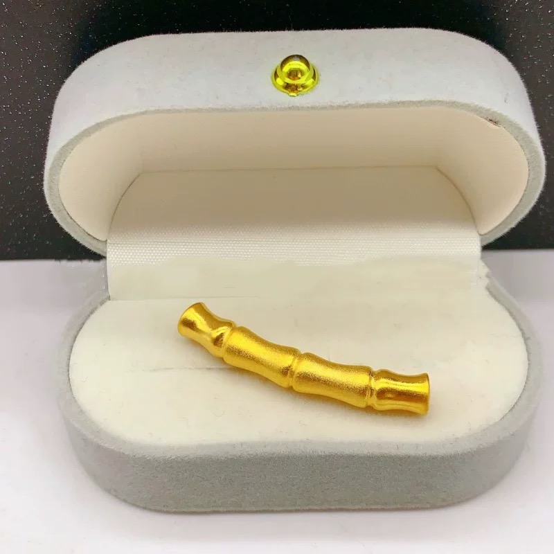 18K金 真金镶嵌吊坠 【钢印：AU750+鉴定证书】 编号：Z5