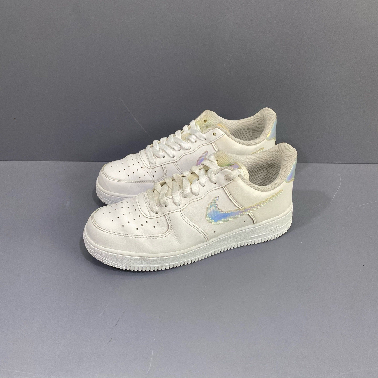 95新 MM6 42码 af1镭射 休闲鞋 星星都在 秒价 14733000