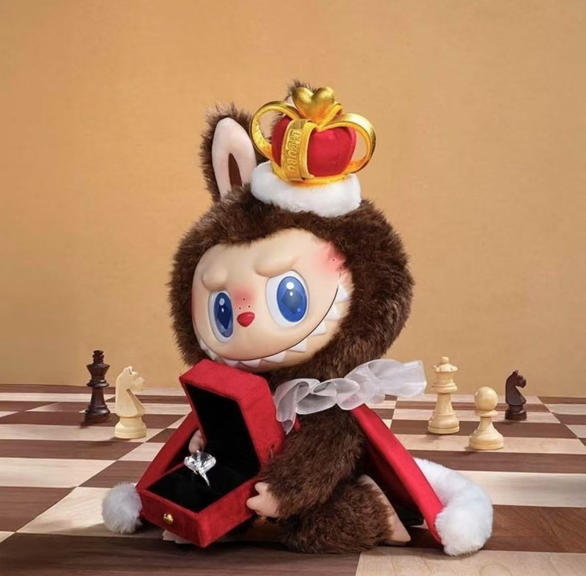 【顺丰+运费险】38cm国王毛绒玩具熊娃娃摆件搪胶潮玩玩偶送女友