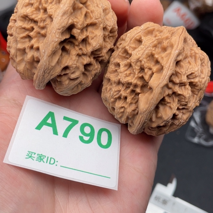 文玩核桃吊坠核桃