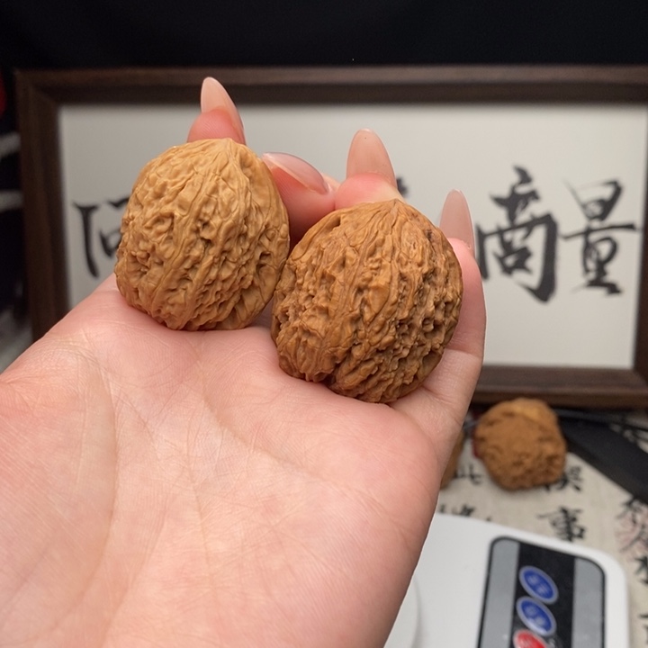 文玩核桃吊坠馒头