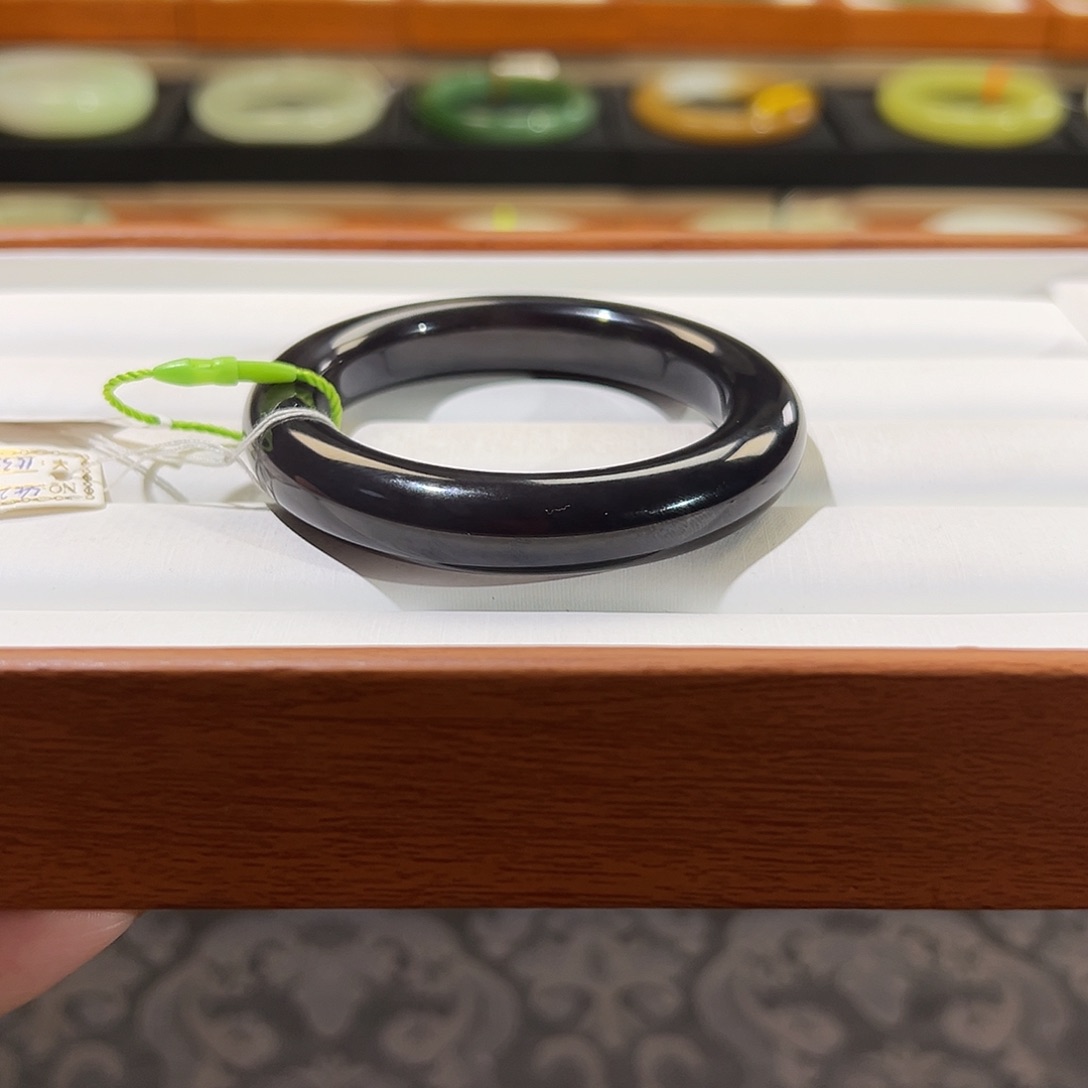 和田玉手镯未镶嵌  【帝紫】