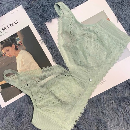 宽肩深V大胸显小兔耳朵宽肩带调整型收副乳法式超薄性感文胸