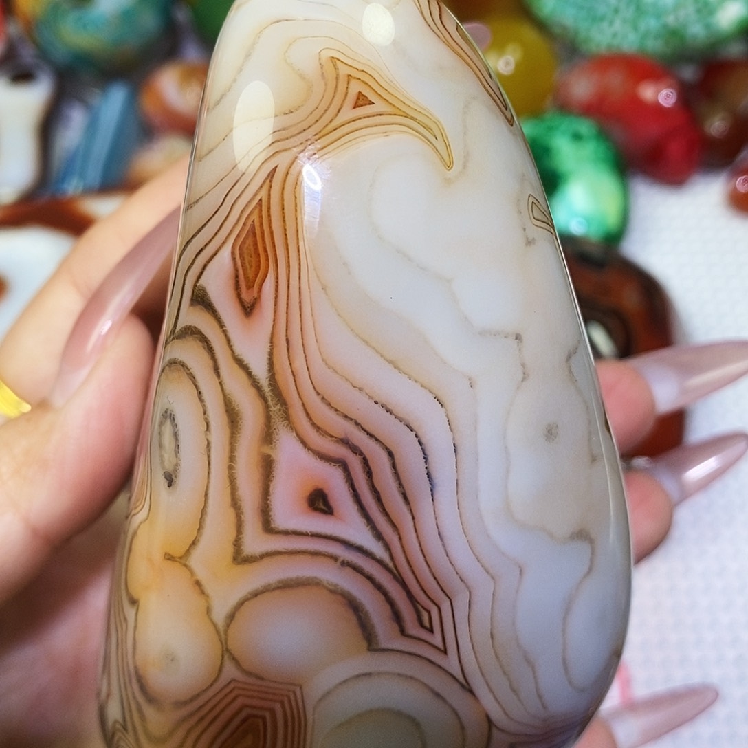 北***狼玛瑙/玉髓未镶嵌珠宝奇石