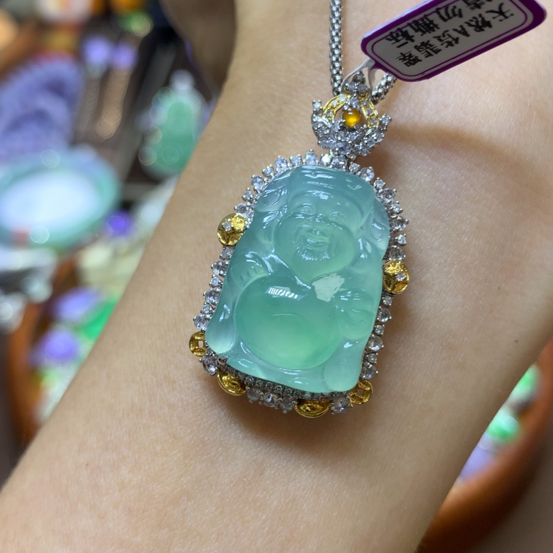 【闪购商品】翡翠颈饰18K金镶嵌翡翠