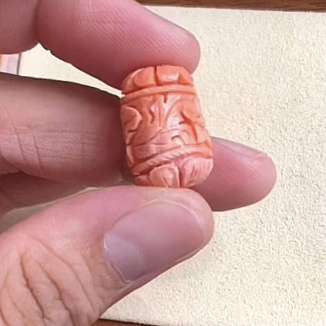 momo珊瑚雕刻花柱一个